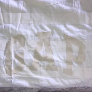 Womens GAP Tee